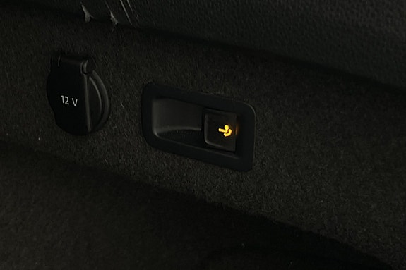 Volkswagen Passat 27 of 28