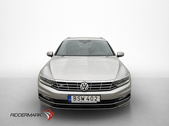 Volkswagen Passat 2 of 28
