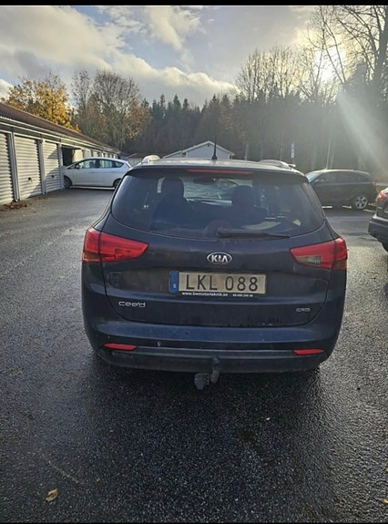 Kia Ceed 4 of 8