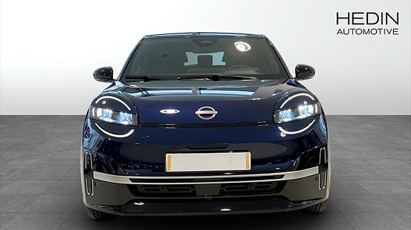 Nissan Micra 8 of 12