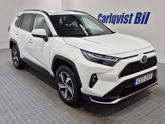 Toyota RAV4 3 of 11