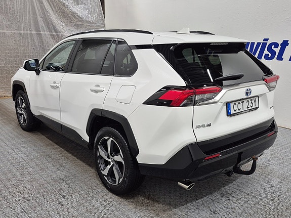 Toyota RAV4 5 of 11
