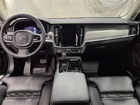 Volvo V90 6 of 12