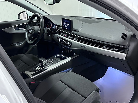 Audi A4 15 of 26