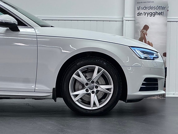Audi A4 6 of 26