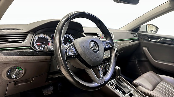 Skoda Superb 12 of 18