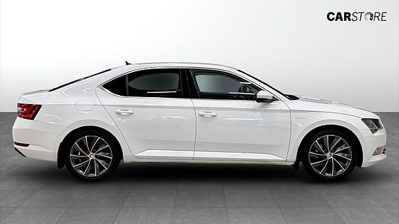 Skoda Superb 6 of 18