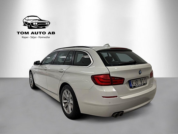 BMW 520d 3 of 5