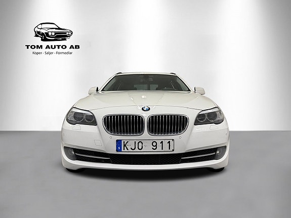 BMW 520d 2 of 5