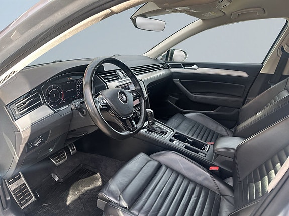 Volkswagen Passat Alltrack 7 of 21