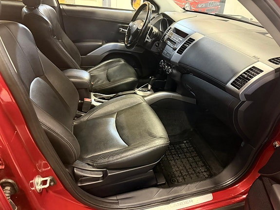Mitsubishi Outlander 13 of 24
