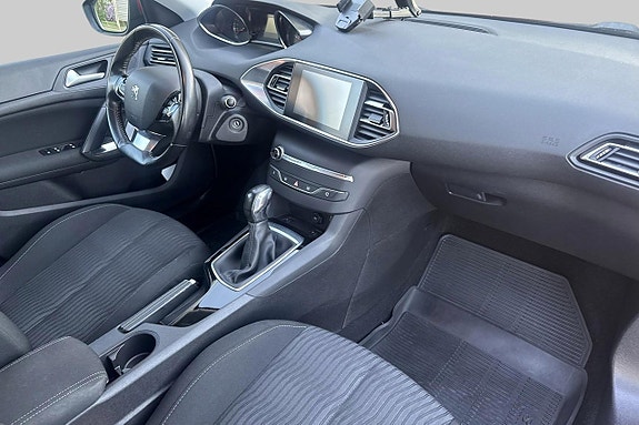 Peugeot 308 SW 10 of 15