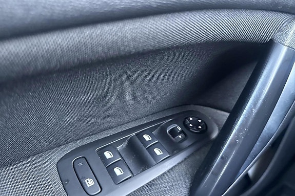 Peugeot 308 SW 15 of 15