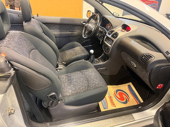 Peugeot 206 CC 12 of 17