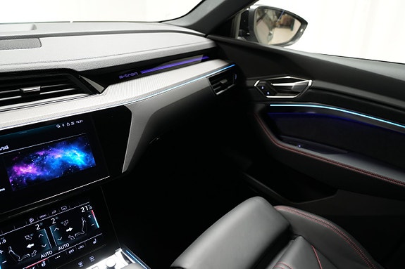 Audi Q8 e-tron 12 of 15
