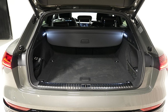 Audi Q8 e-tron 15 of 15