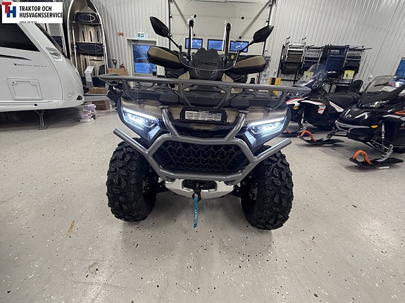 CFMOTO CFORCE 1000 OVERLAND Traktor B 8 of 12