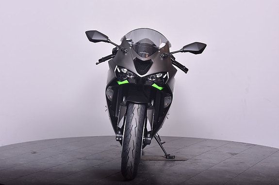 Kawasaki Ninja ZX-6R PERFORMANCE  Beställnings MC Bike Trollhättan 2 of 20