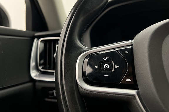 Volvo V60 Cross Country 13 of 27