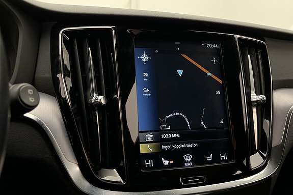 Volvo V60 Cross Country 18 of 27