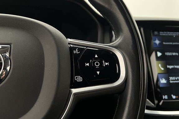 Volvo V60 Cross Country 15 of 27