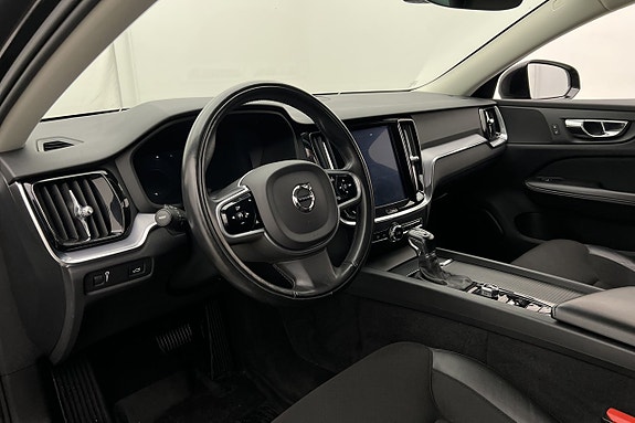 Volvo V60 Cross Country 10 of 27