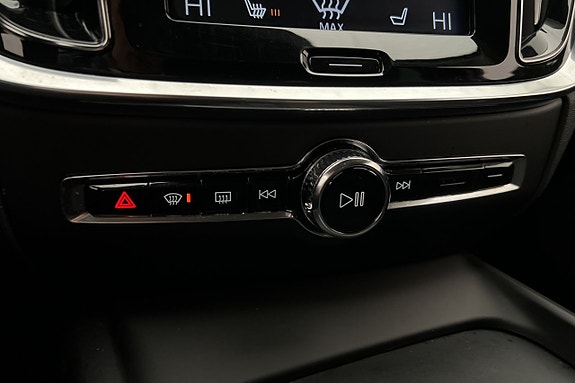Volvo V60 Cross Country 24 of 27