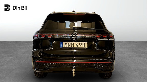 Volkswagen Tiguan 5 of 5