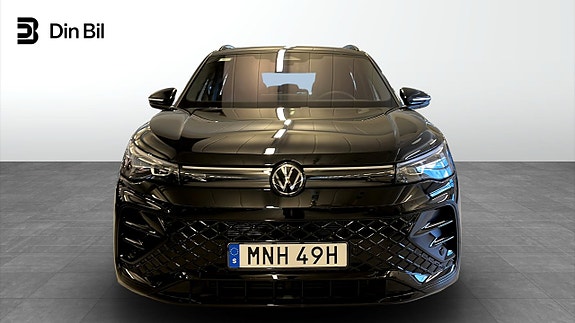 Volkswagen Tiguan 4 of 5