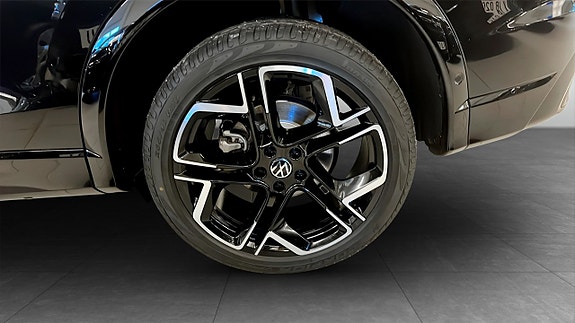 Volkswagen Tiguan 6 of 14