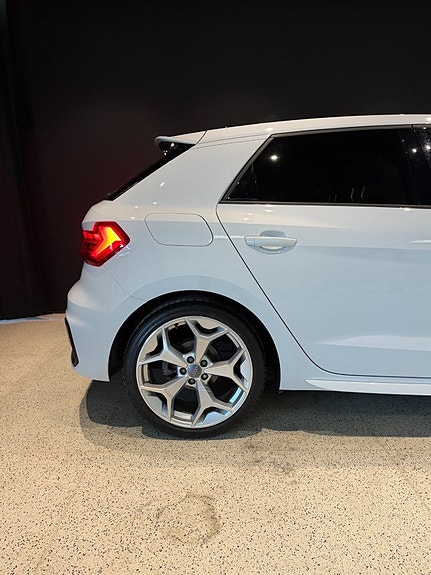 Audi A1 5 of 5