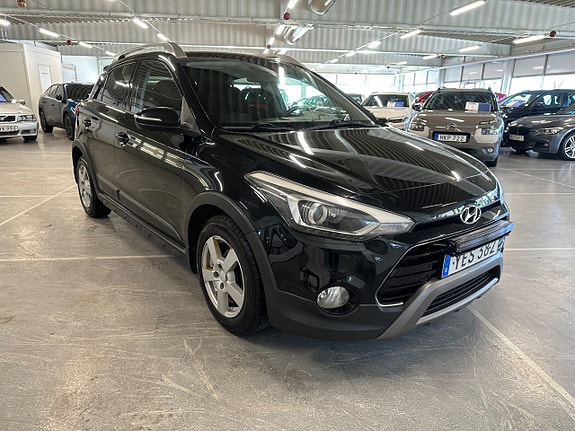 Hyundai i20 2 of 5