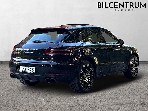 Porsche Macan Turbo 2 of 5