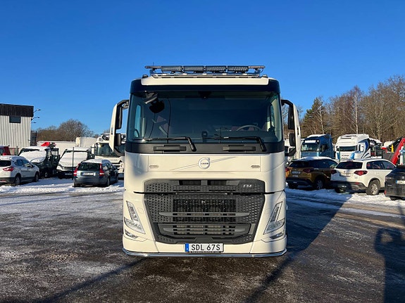 Volvo FM13 500 8x4*4 Tridem Kranväxlare Hiab 302 3 of 5