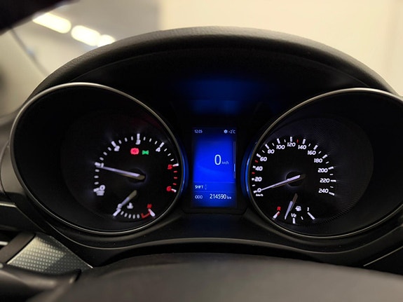 Toyota Avensis 11 of 22