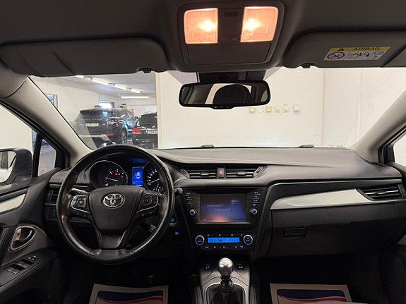 Toyota Avensis 6 of 22