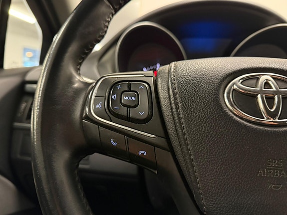 Toyota Avensis 12 of 22