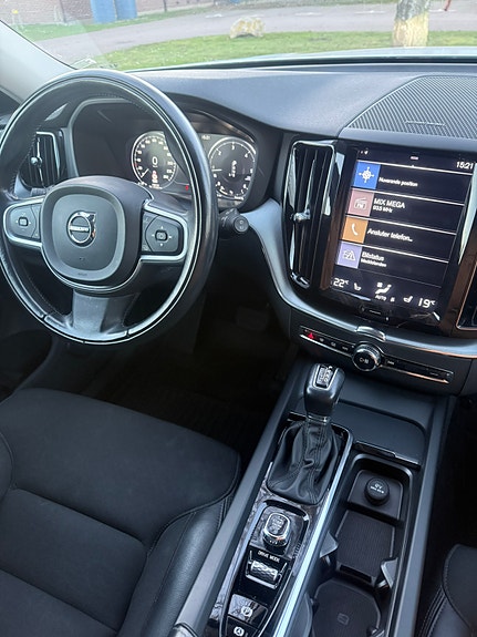 Volvo XC60 8 of 10