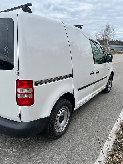 Volkswagen Caddy 4 of 5