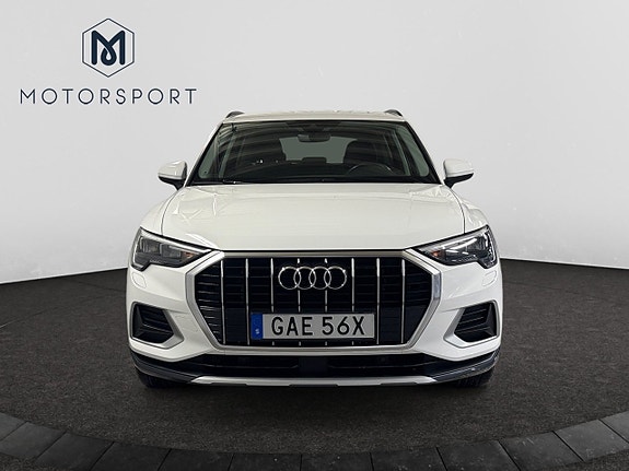 Audi Q3 11 of 24