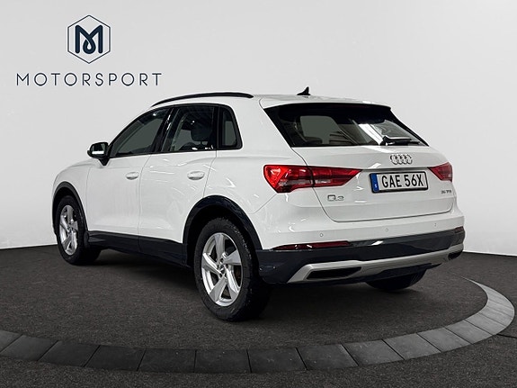 Audi Q3 6 of 23