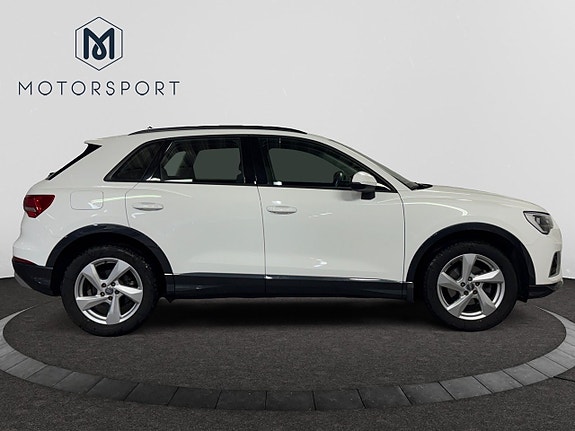 Audi Q3 9 of 24