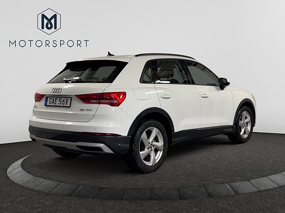 Audi Q3 8 of 24