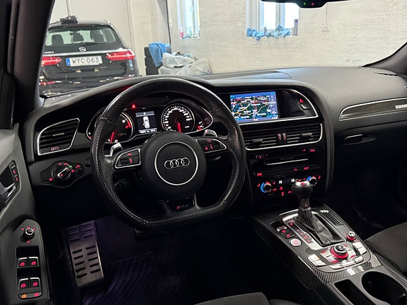 Audi RS4 24 of 27