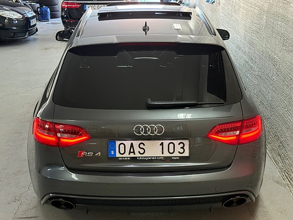 Audi RS4 7 of 27