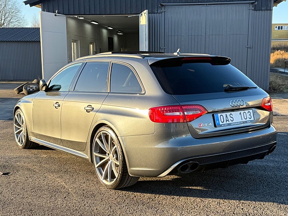 Audi RS4 13 of 27
