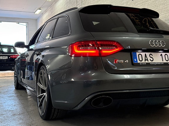 Audi RS4 5 of 5