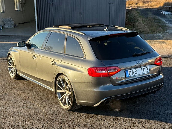 Audi RS4 14 of 27