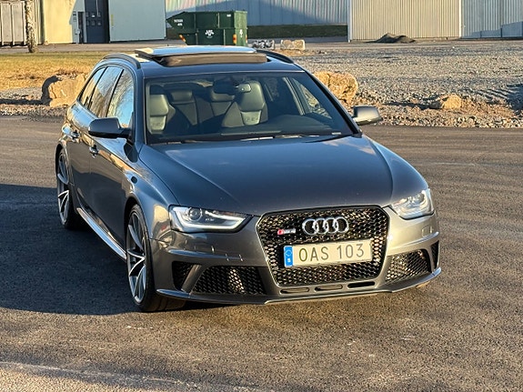 Audi RS4 12 of 27