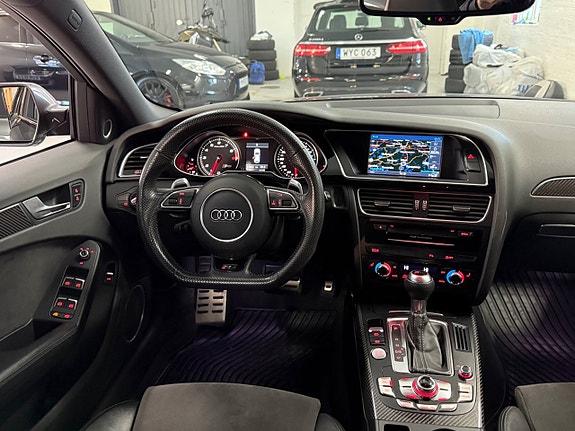 Audi RS4 23 of 27